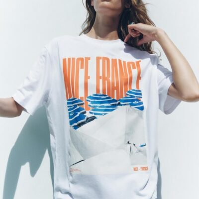 T-SHIRT WITH FRONT PRINT